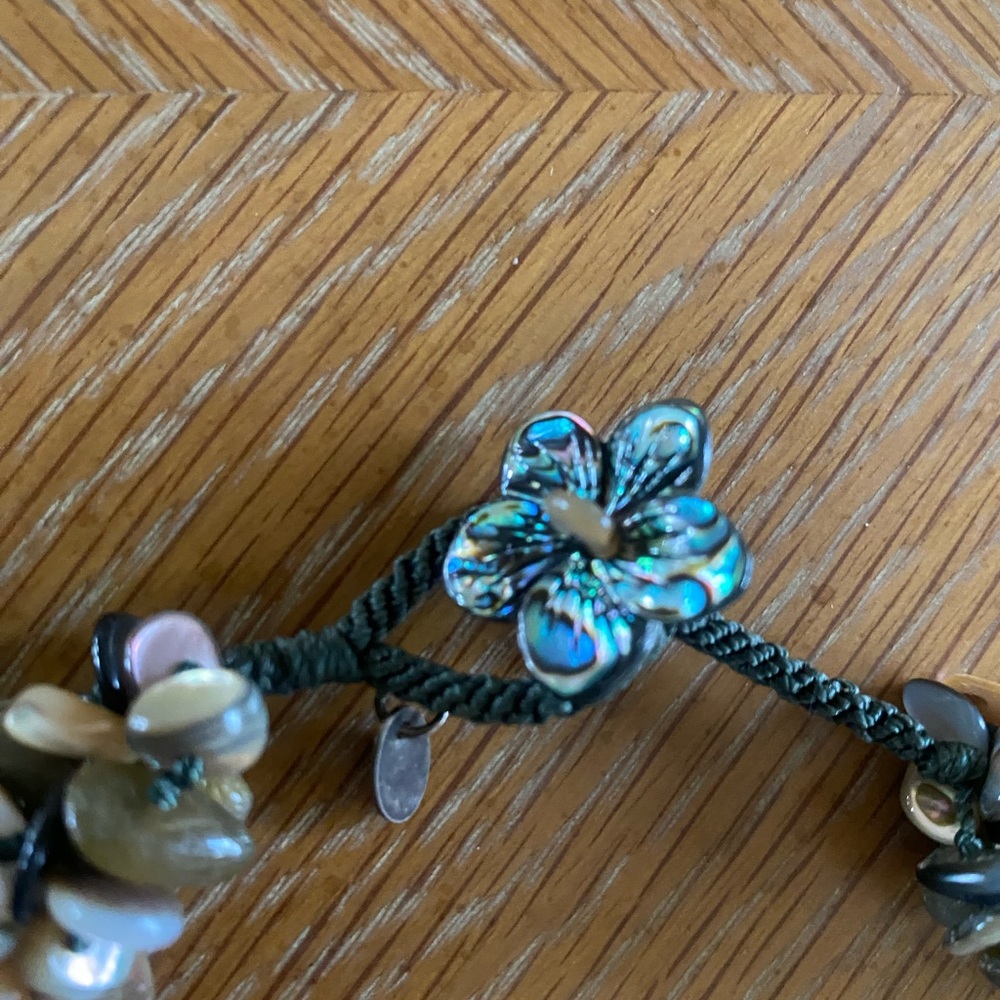 Handmade Shell Leaf Pendant Necklace — Natural Brown & Gray - Picture 12 of 12